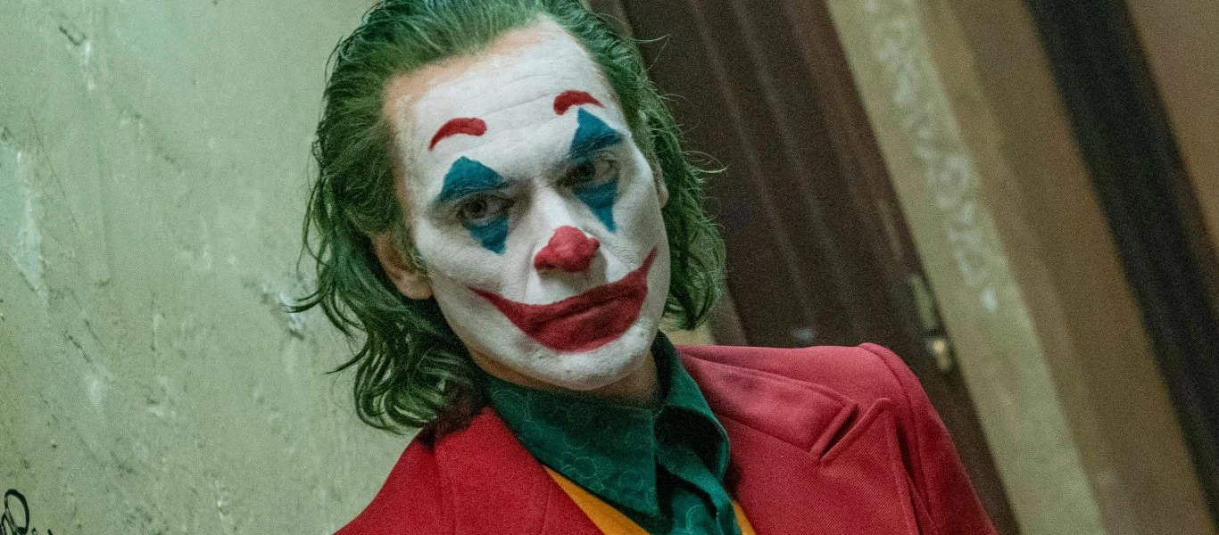 ΗΠΑ: Αντιδρούν στον «joker» τα θύματα ένοπλης επίθεσης - Τι απαντά ο Χοακίν Φινιξ